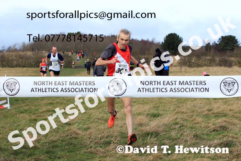 Womens and mens 35 to 65 plus, 2022 NEMAA Open Cross Country Champs., Wallsend, Tyne and Wear. Photo: David T. Hewitson/Sports for All Pics